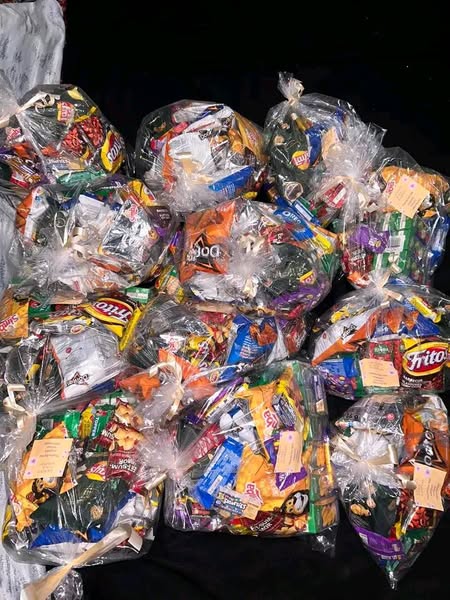 Snacks Hamper
